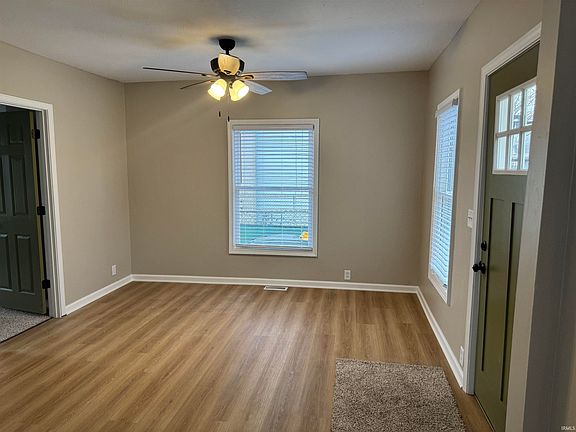3rd image of 519 W Grove St