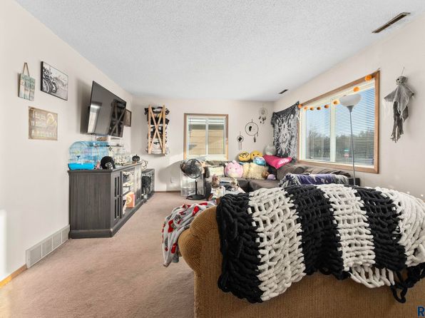 sioux-falls-south-dakota-85832935 picture