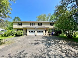 65 Salem St #2, Amherst, MA 01002
