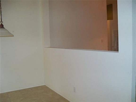 5th image of 6729 Silvercrest Dr