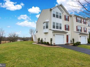 158 S Savanna Dr, Pottstown, PA 19465