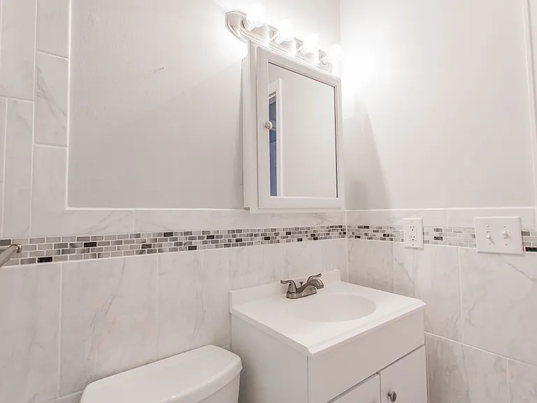 2401 Walnut St #6 — Photo 23