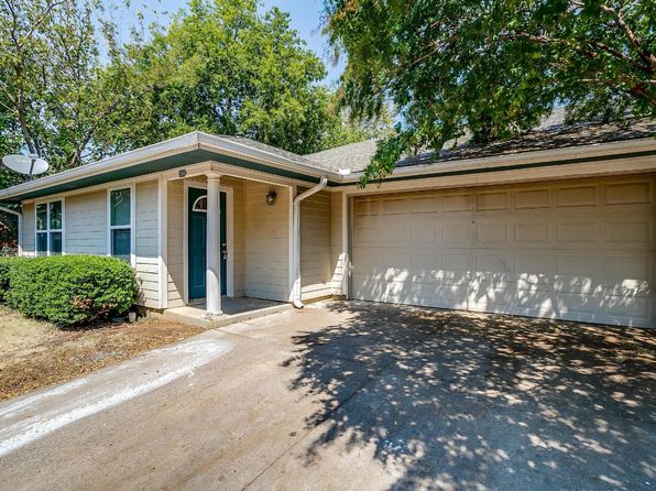 208 N Val Verde Cir APT D