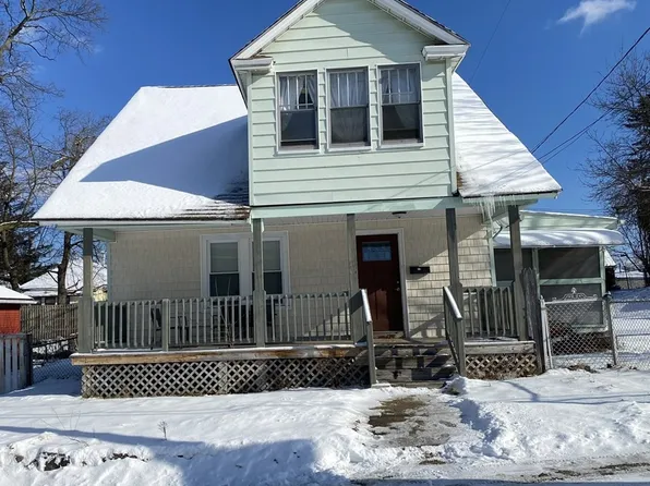 23 Preston St, Springfield, MA 01109