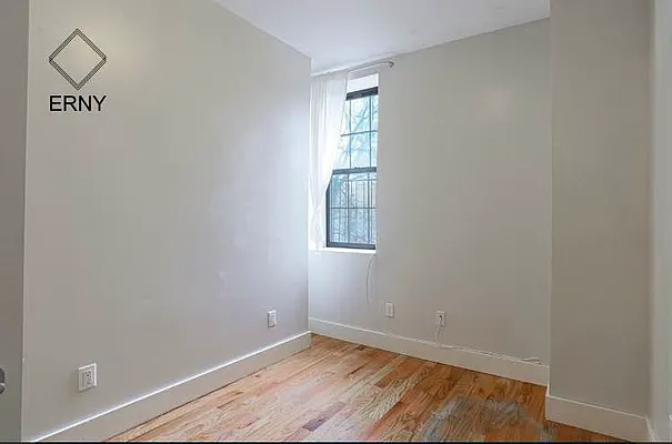 Rented by ERNY LLC | media 7