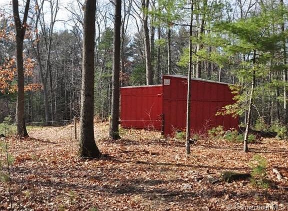 Horse stall with electric f...