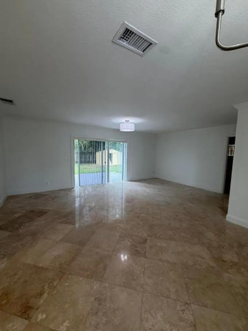 9209 Southampton Place, Boca Raton, FL 33434 - 2803 — Photo 3