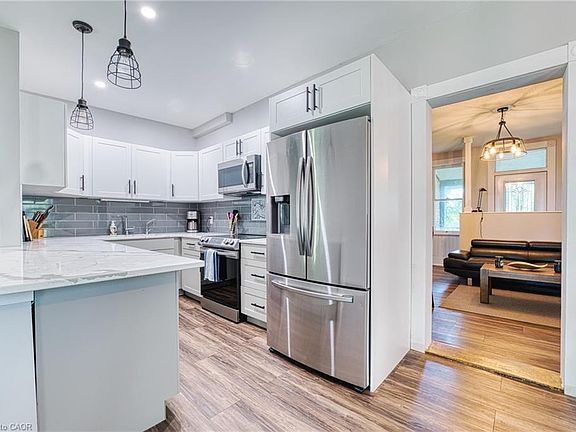 4th image of 3030 Patrick St