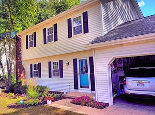 7061 Longview Dr, Solon, OH 44139