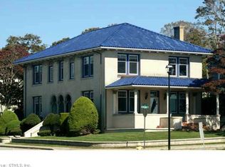 30 Hillside Ave, Groton, CT 06340