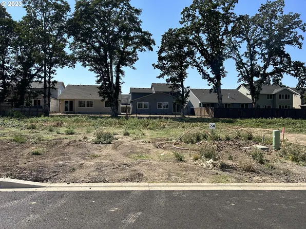 2853 NW Pinot Noir Dr #24, McMinnville, OR 97128