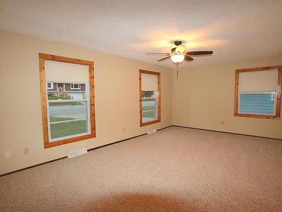 Spacious living room