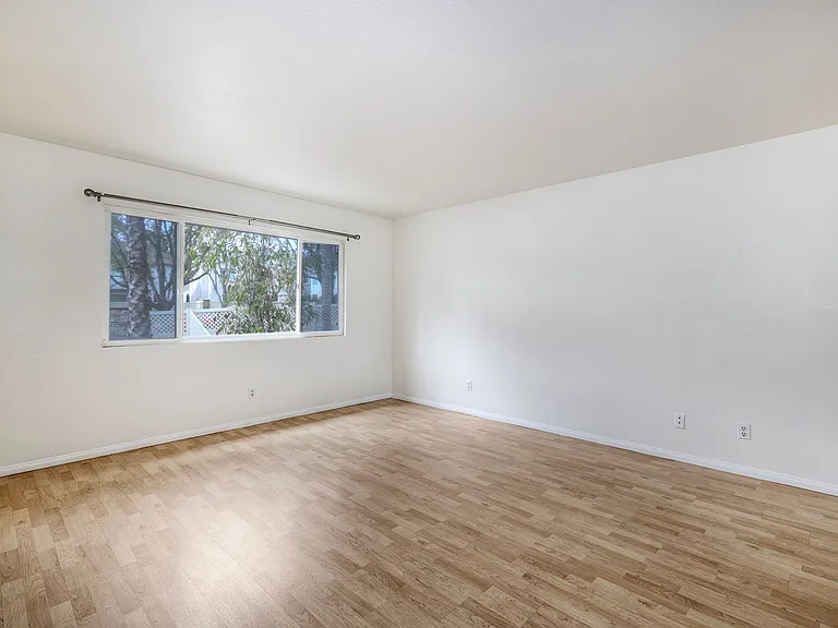 2979 W Canyon Ave W #C — Photo 14