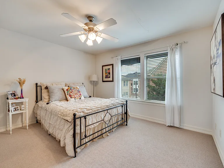 4232 Holland Ave — Photo 18