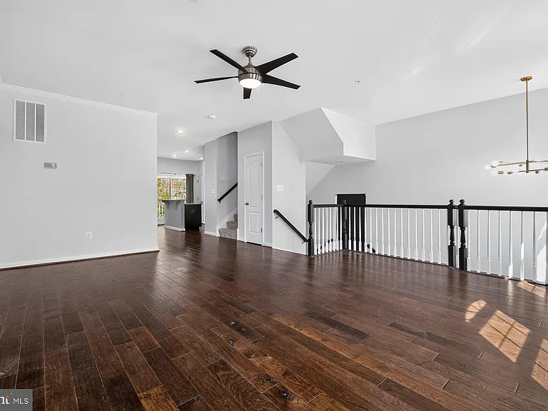 728 Millhouse Dr — Photo 8