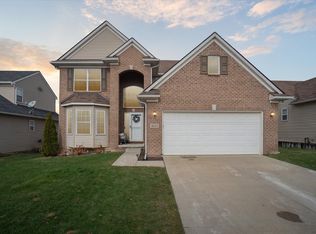 4121 Ash Tree Ln, Howell, MI 48843