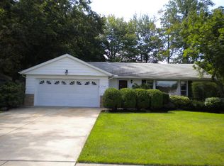 6266 Fairhaven Rd, Mayfield Hts, OH 44124