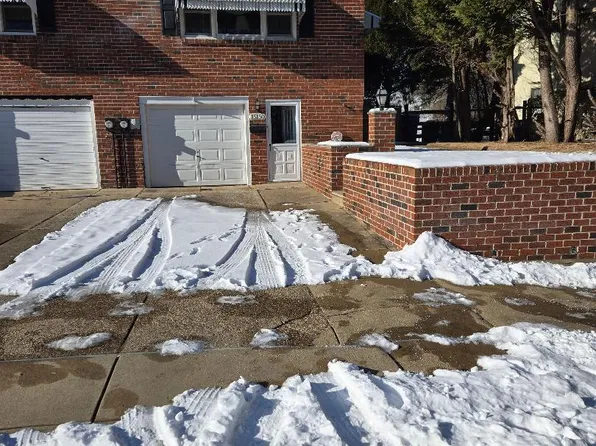 15150 Carter Rd N, Philadelphia, PA 19116