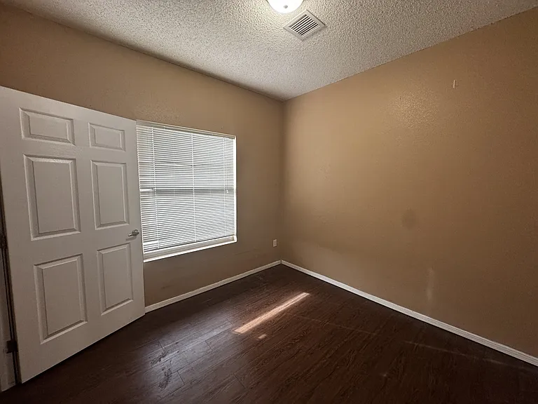 2521 Robert Wynn St #1 — Photo 5