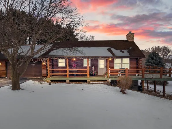 W8733 Niblick Road, Beaver Dam, WI 53916