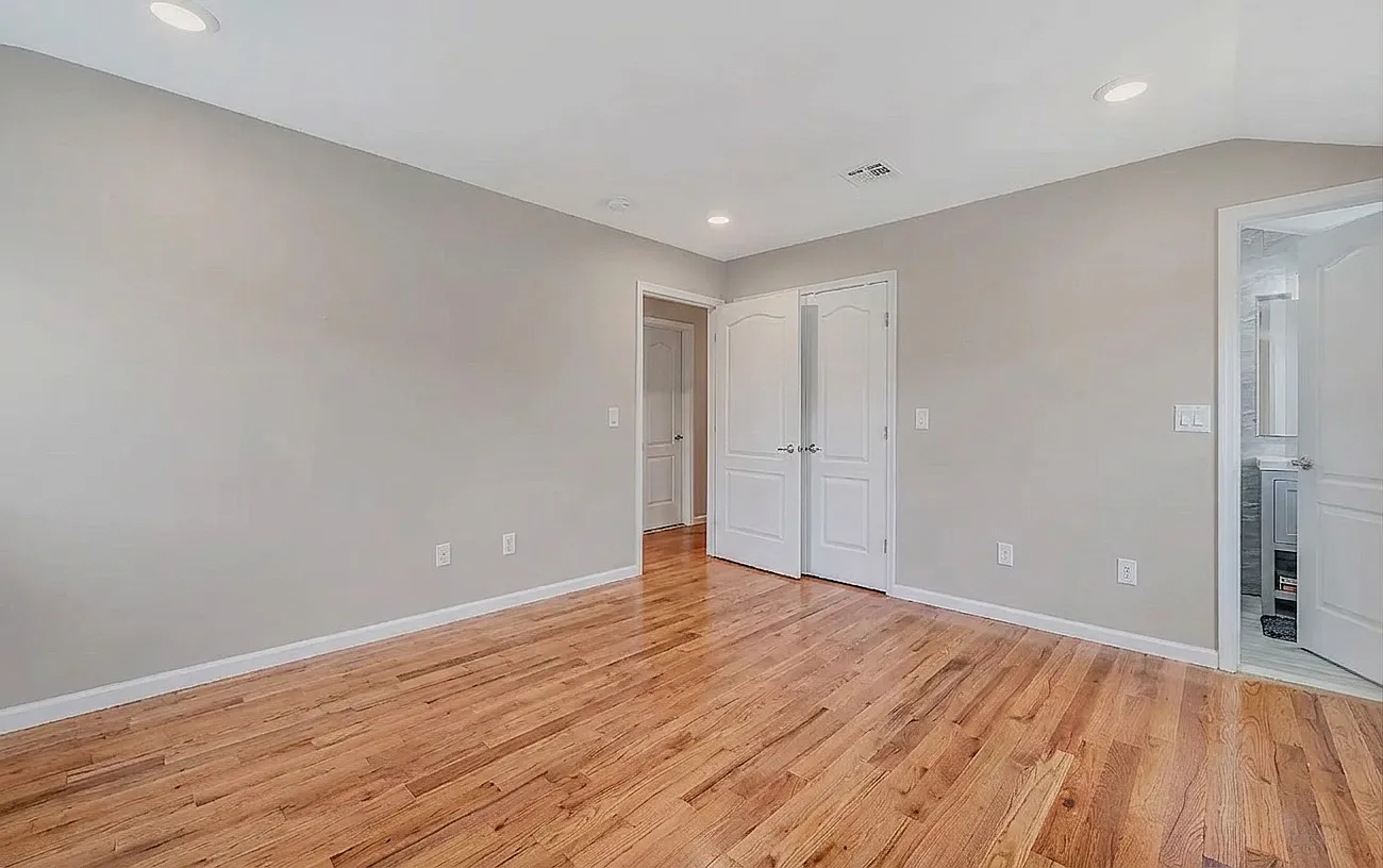 3 bed, 1200 sqft, $3,500 — Photo 4
