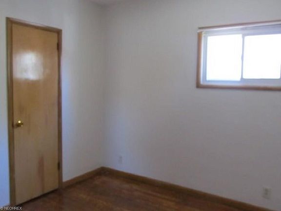 3rd image of 2413 Hood Ave
