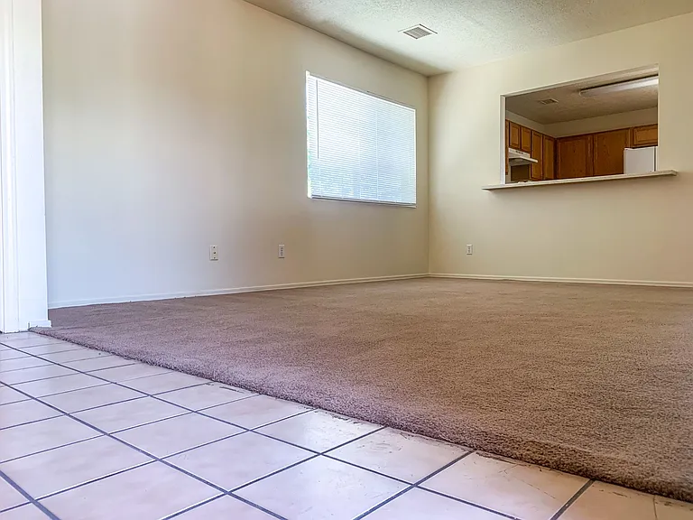 924 Valencia Dr SE — Photo 36