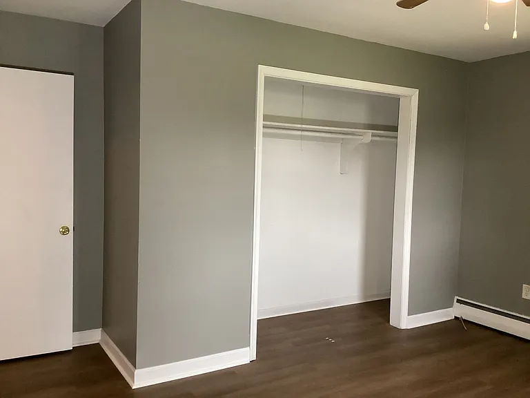320 Landis Ave — Photo 10