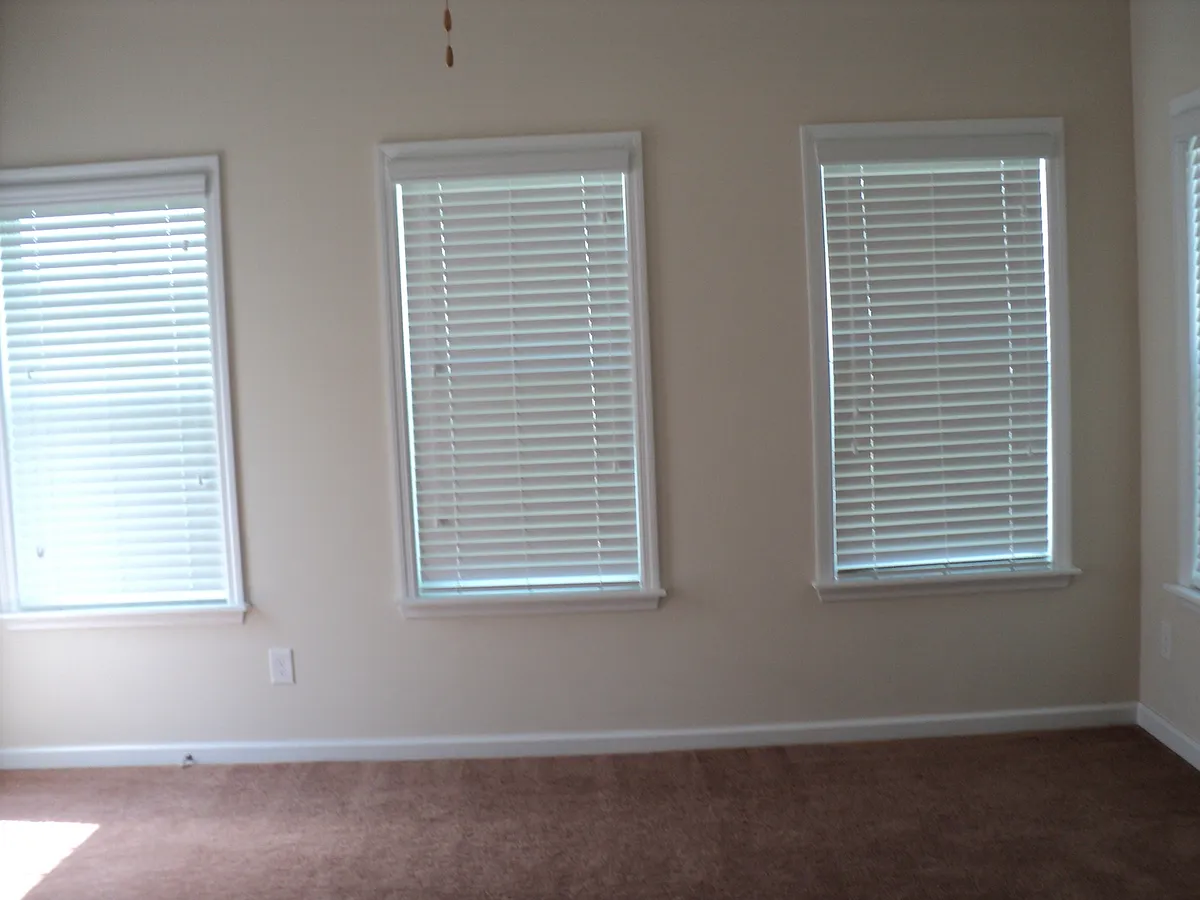 Building Photo - 1713 Sunmeadow Dr