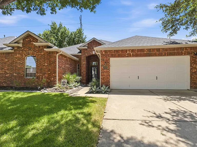 5918 Lafayette Dr — Photo 15