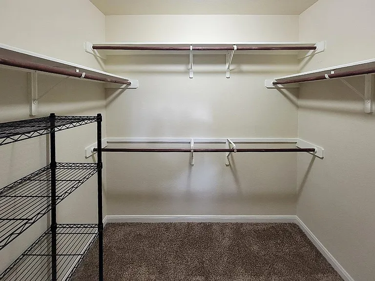 705 Wiltshire Dr — Photo 12