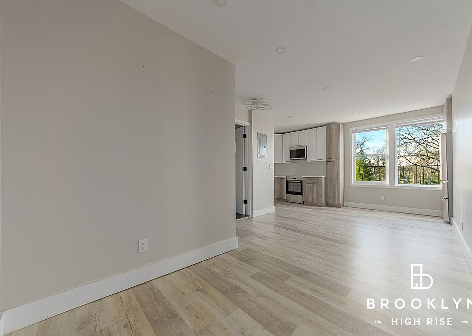 1st image of 739 6th Ave APT 2R