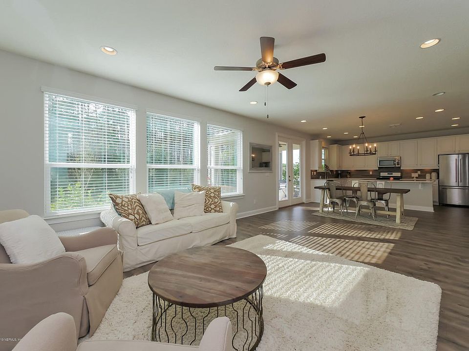 1st image of 289 Southern Oak Dr