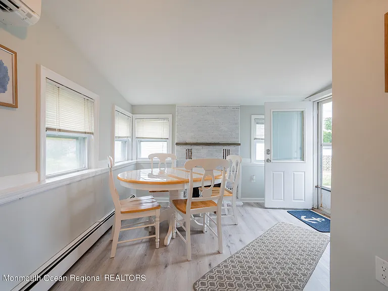 4 Washington Ave #4 — Photo 8