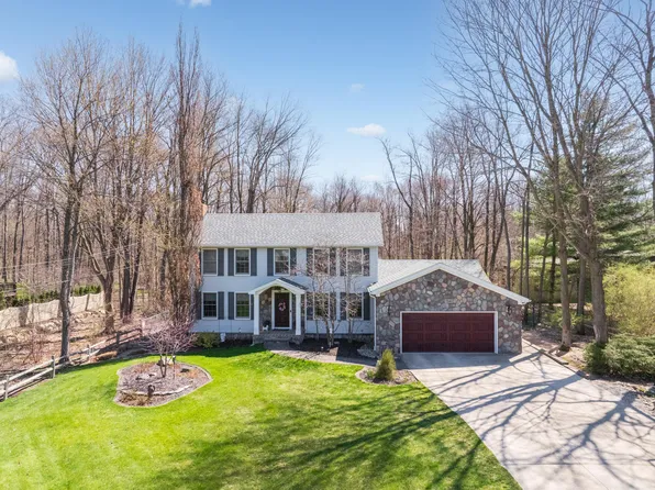 7540 Perry Lake Rd, Clarkston, MI 48348
