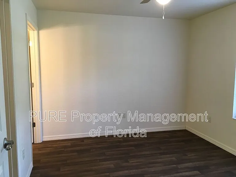 4700 NE 22nd Ave — Photo 11