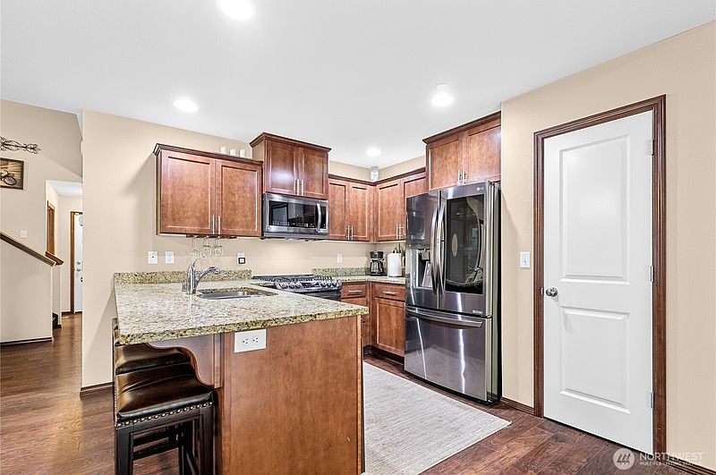 3rd image of 702 Kodiak Lane