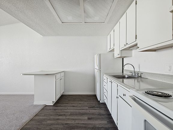 Apartment Kitchen