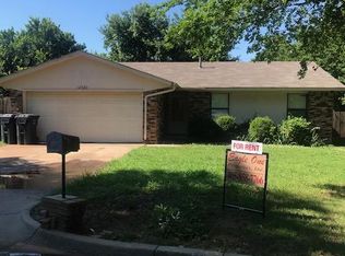 12520 Southgate Dr, Yukon, OK 73099