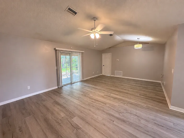 53 Birchwood Dr — Photo 3
