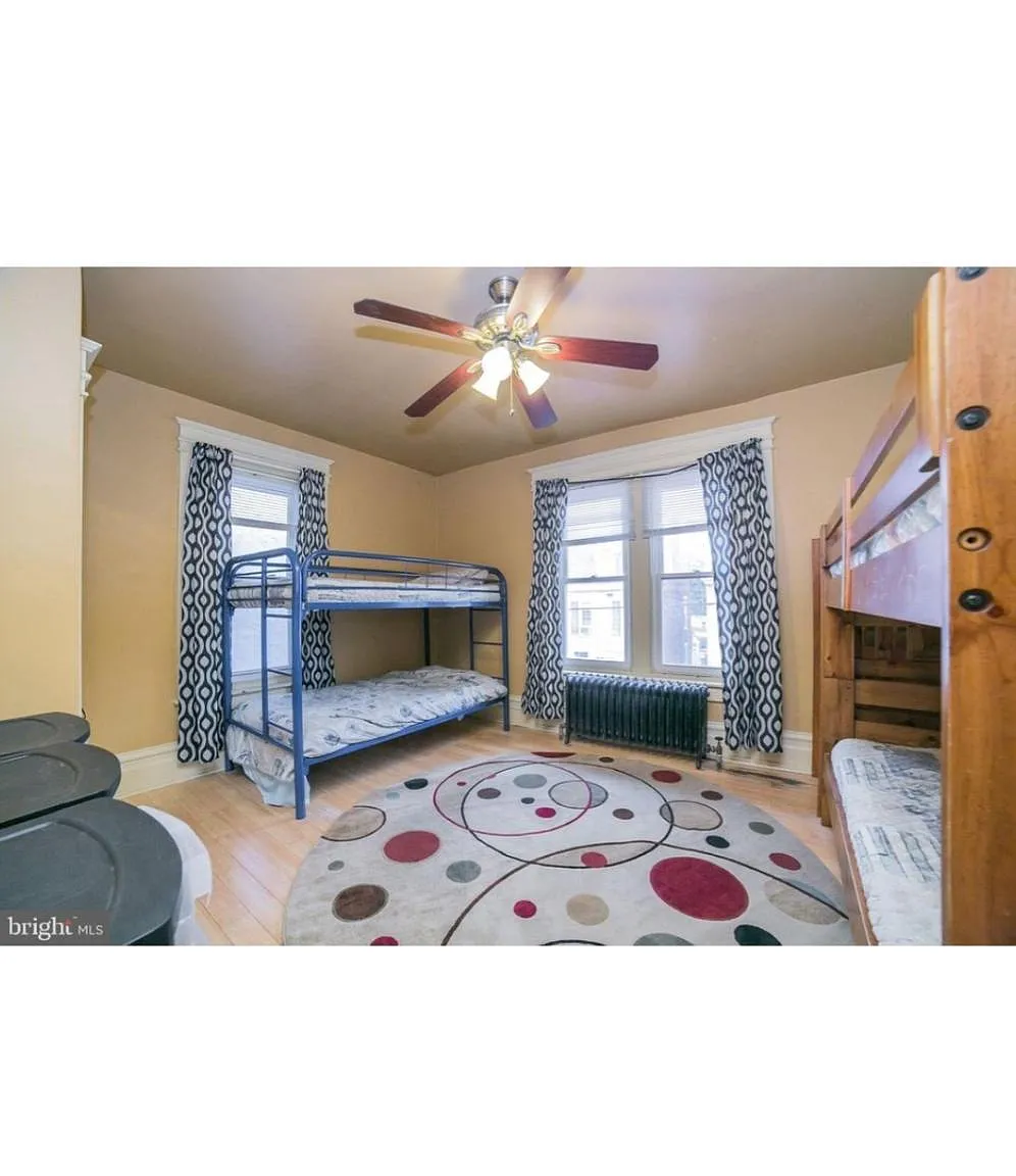 313 N Evans St — Photo 3