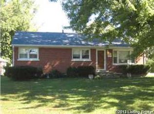 1923 Dixie Garden Dr, Louisville, KY 40272