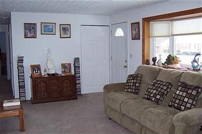 4th image of 5522 Moorefield Dr