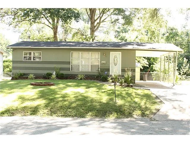 10122 Saffron Dr photo 1
