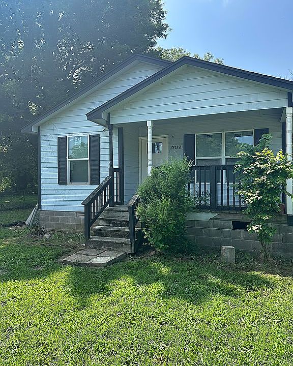 1st image of 1709 Sales St