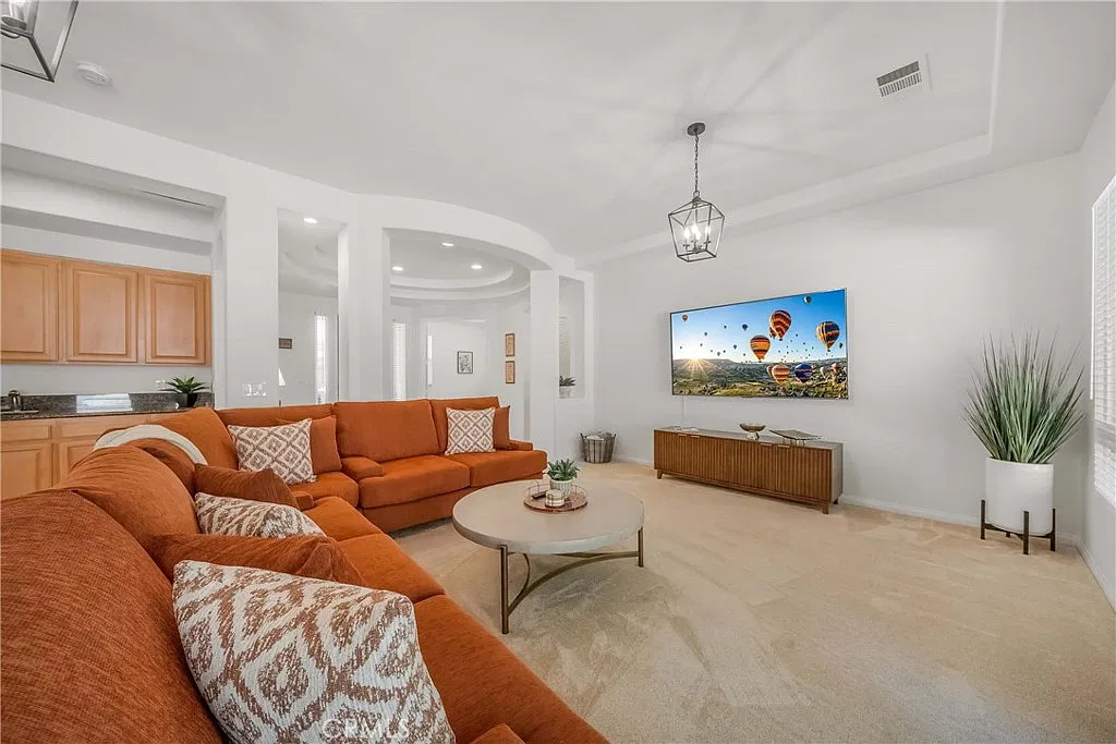 4 bed, 3.5 bath, 2905 sqft, $4,999 — Photo 3