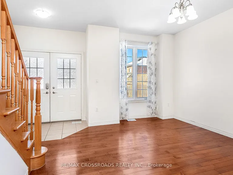7 Colorado Blvd — Photo 4