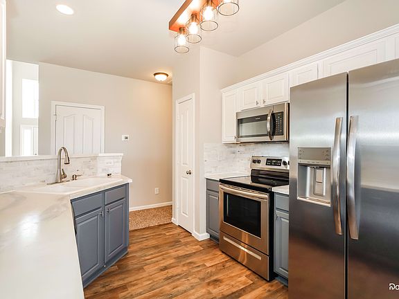 4th image of 3864 Wingdale Ct