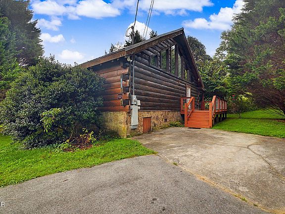 2nd image of 3022 Hatcher Mountain Rd