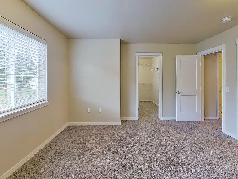 5024 Woodbine Dr SW — Photo 16
